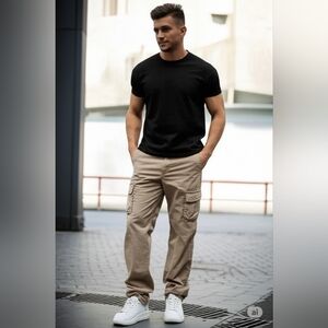 Old Navy mens casual tan cargo pants no pleats lots of pockets